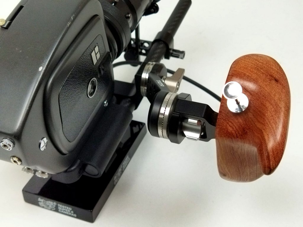Beaulieu 4008 ZM4 + Matte box + Video-assist + Base + Wooden grip (250MB) - Image 10