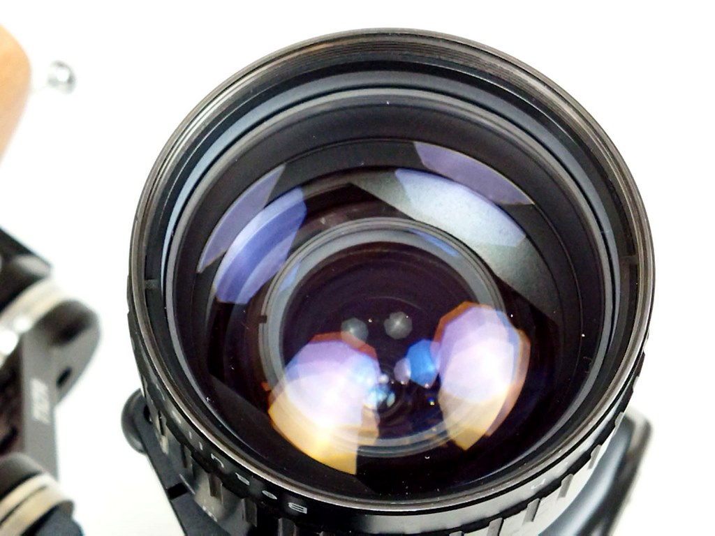 Beaulieu 4008 ZM4 + Matte box + Video-assist + Base + Wooden grip (250MB) - Image 20