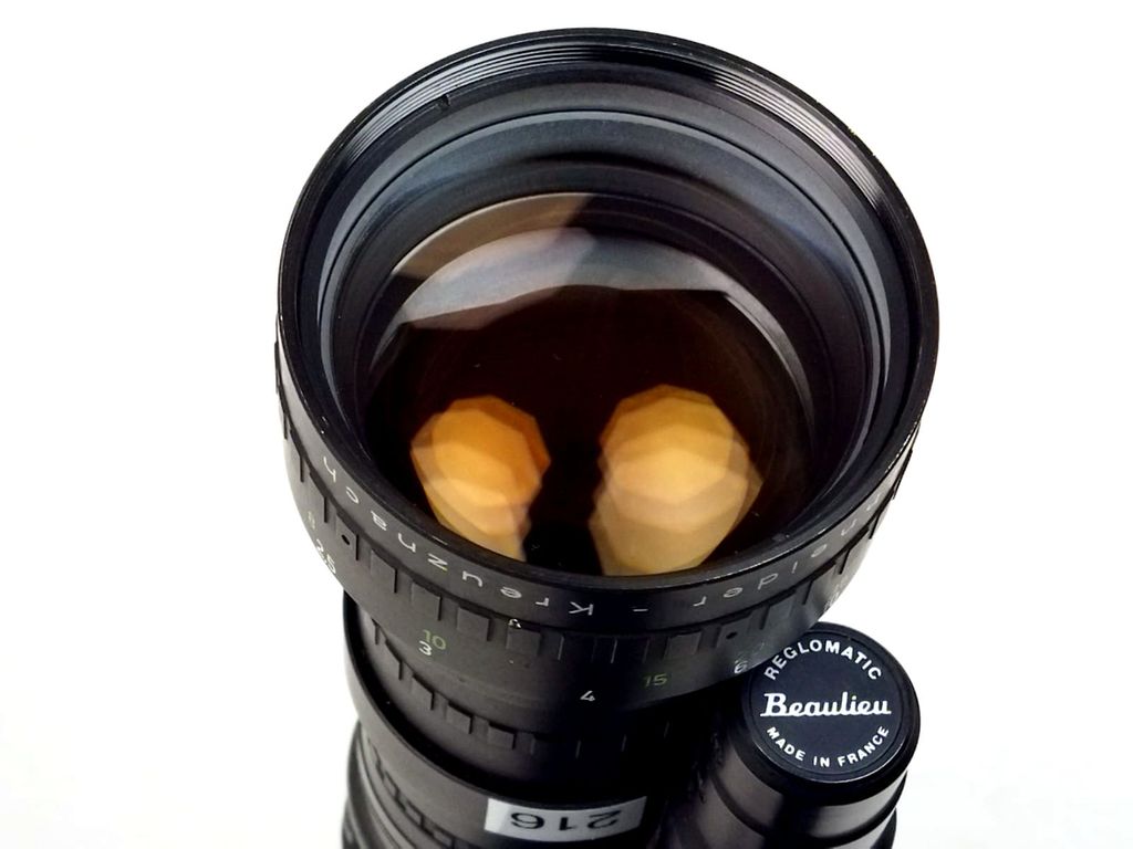 Beaulieu 4008 ZMII + Matte box + Video-assist + Base + Wooden grip (216MB) - Image 26