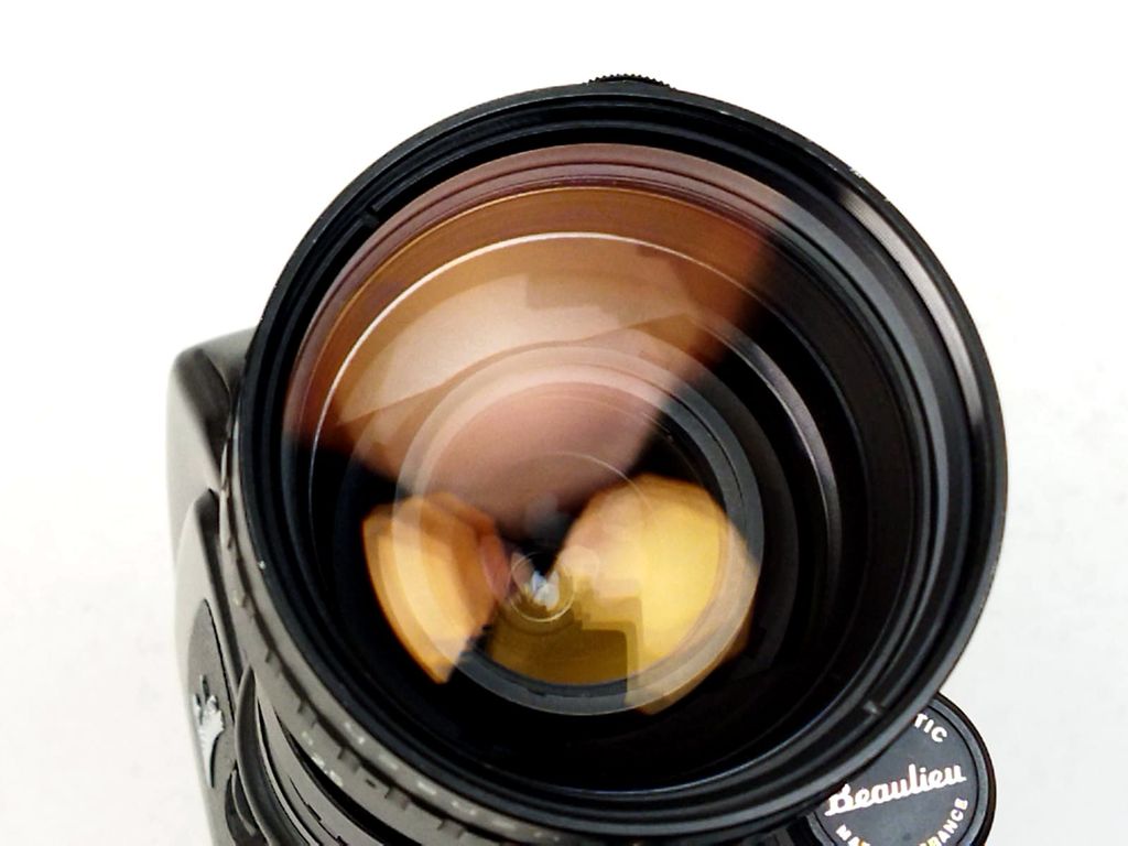 Beaulieu 4008 ZMII + Matte box + Video-assist + Base + Wooden grip (216MB) - Image 28